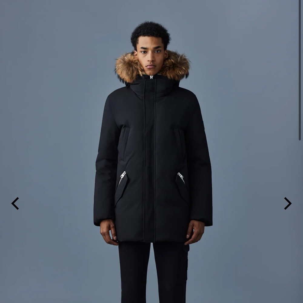 MACKAGE
SETH-X
Mon's Hooded Jacket + Fur lining
BLACK